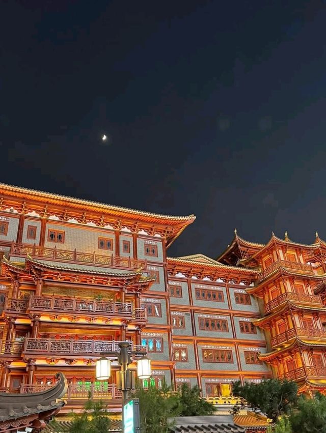 🇨🇳✨ Tianhe Tee Mall: Guangzhou’s Shopping Star! 🛍️🍜