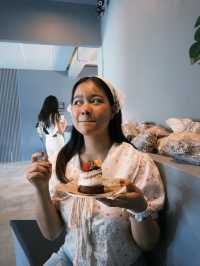 คาเฟ่ นั่งทำงาน สไตล์มินิมอลแม่สาย