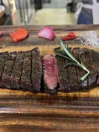 🥩 35 Dry Aged Beef – Beef Heaven in BKK