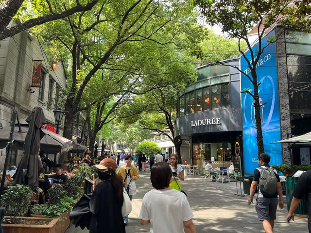  🏙️✨ A Tale of Two Quarters: Xintiandi & Tianzifang