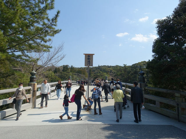 ⛩️ Sacred Stillness in Ise – A Soulful Walk Through Kotai Jingu