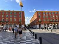 【マセナ広場（Place Masséna）｜ニースの“心臓”が揺れるモザイク広場】