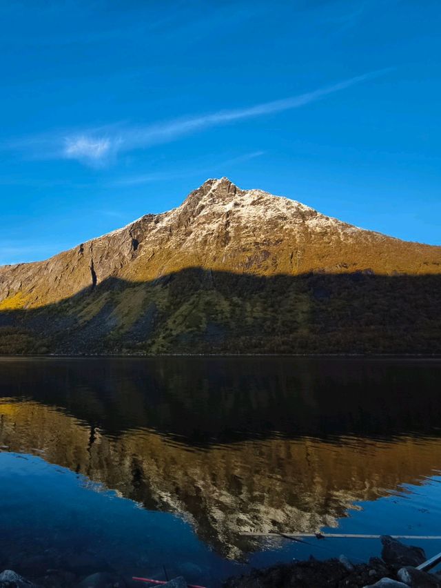 Mirror Magic: Gryllefjord’s Reflective Wonder