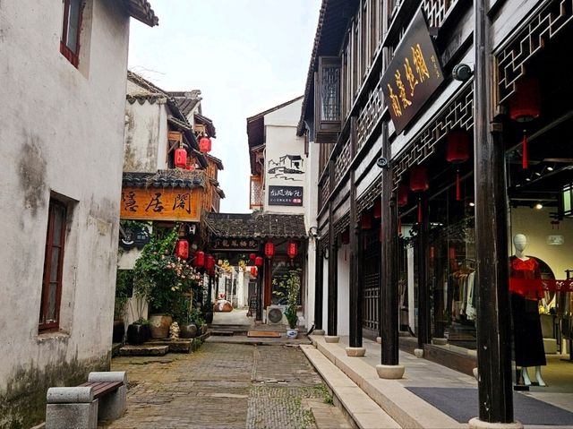 When I entered this Ancient Water Town, I instantly fell in love in it
