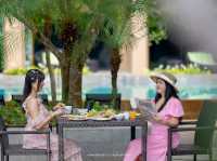 รีสอร์ตสไตล์ทรอปิคอล บรรยากาศร่มรื่น 