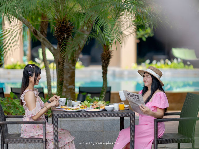 รีสอร์ตสไตล์ทรอปิคอล บรรยากาศร่มรื่น 