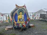  📍 G318 Nima Sacred Mountain Service Area – A Unique Tibetan-style Stop at 4668m