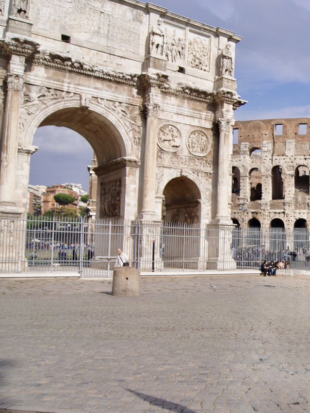 🏛️ A Majestic Gateway Through Time – Arch of Constantine