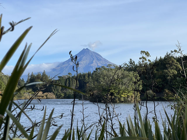 🌄 Lake Mangamahoe｜Taranaki火山腳下的鏡面湖泊 