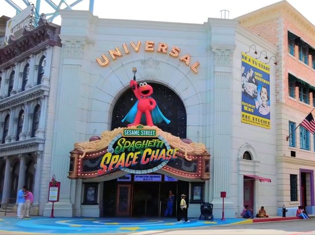 Hollywood Glamour at Universal Studios Singapore!