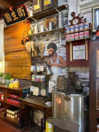 CityWalk Strolls and a Coffee Break at Calanthe Art Café
