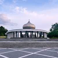 Tugu Negara: A Solemn Solo Journey Through Malaysia's Fight for Freedom"** 🌿🕊️