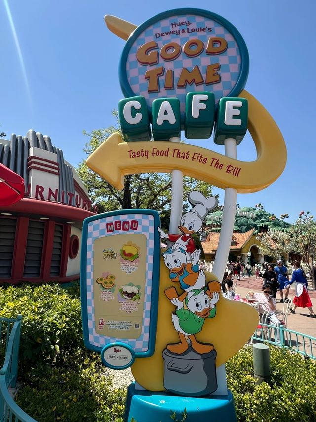 Tokyo Disneyland: A Magical Escape in the Heart of Japan