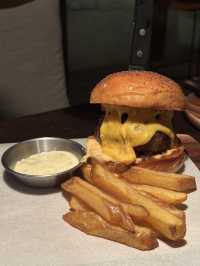 I’m Homeless Bar & Grill, Western Comfort with Rock & Ribs in Hat Yai