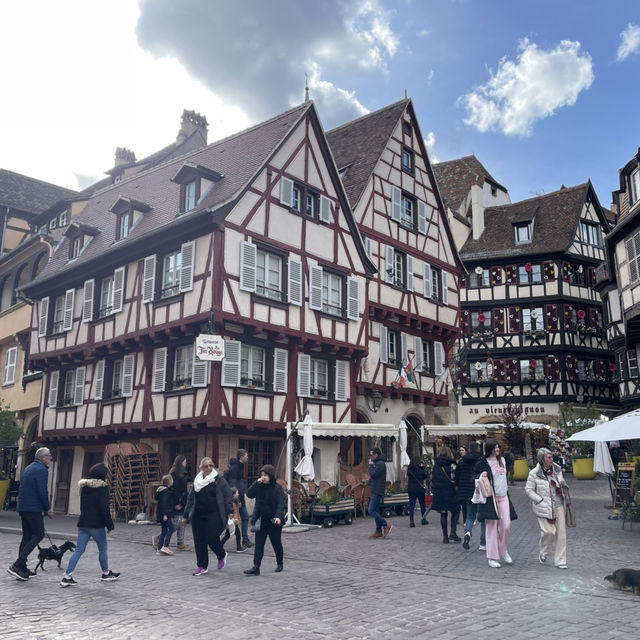 Colmar เมืองริมคลองแสนสวย