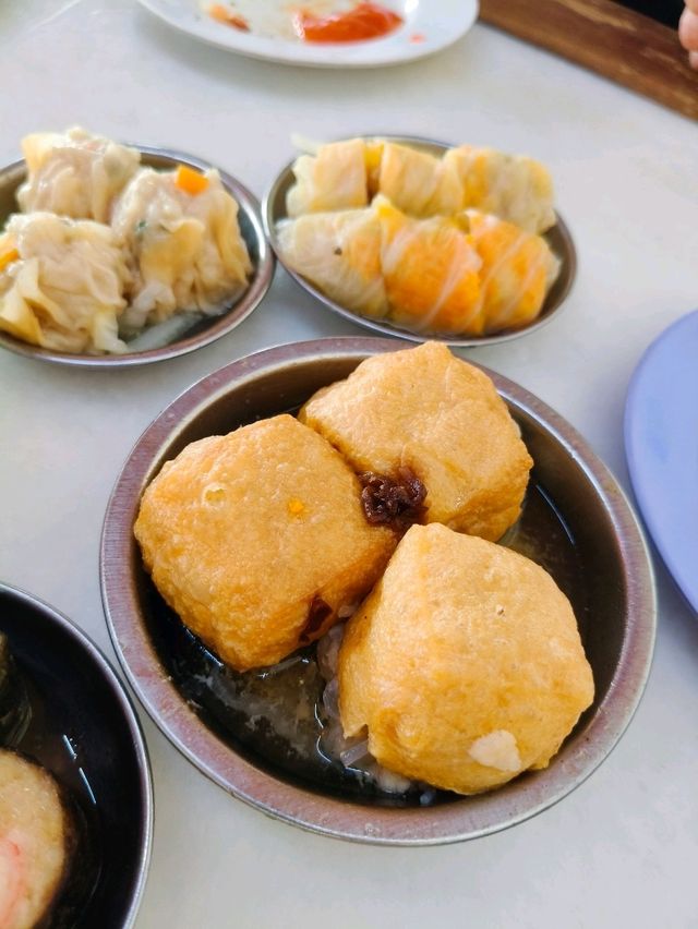 Yong Peng's Best-Kept Secret: Affordable Dim Sum & Stir-Fry Noodles That Delight!
