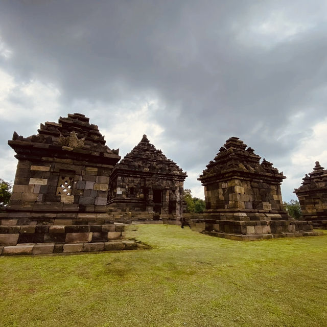 🌄 Solo Adventure at Ijo Temple: Yogyakarta’s Hidden Sunset Gem 🌿