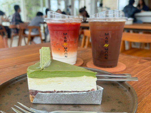  MARsMoon cafe & Restaurant  