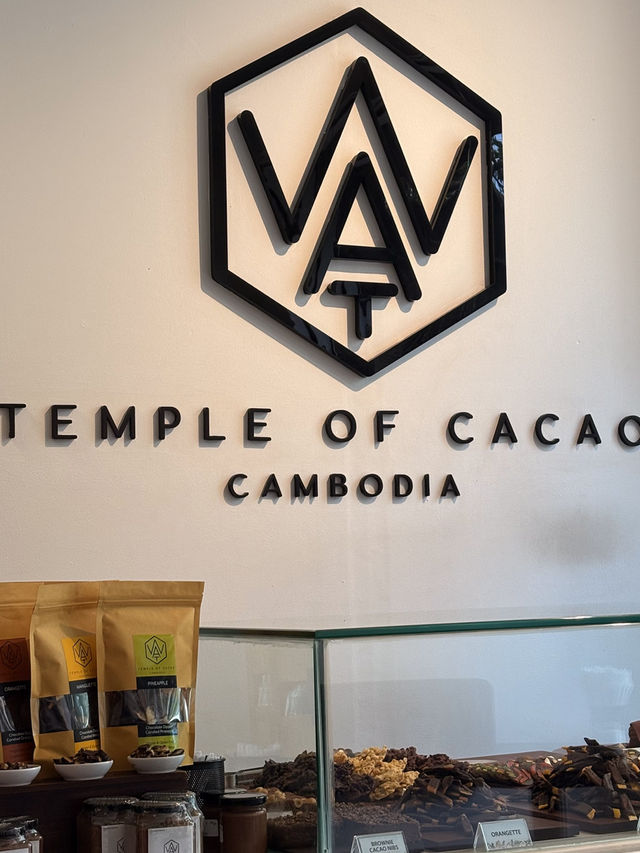 48 Hours in Phnom Penh: An Adventure