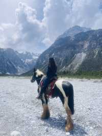 A Quiet Ride in Yuhu Village, Lijiang (Spring edition)