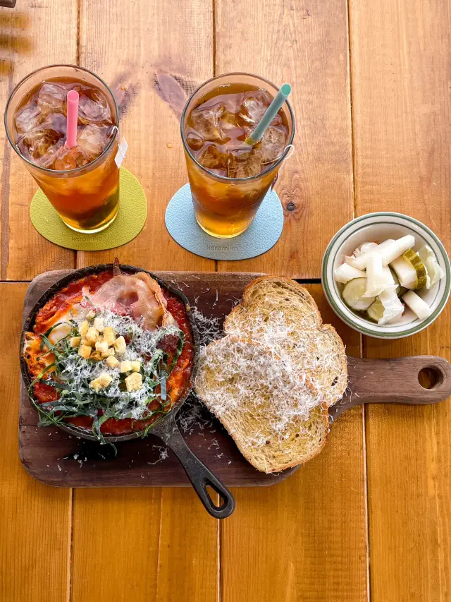 爽やかな海の前で楽しめるブランチ＆ステーキのお店「ガルケンテーブル」