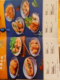 灣仔。西貢街頭。檬粉、濱海都好吃！