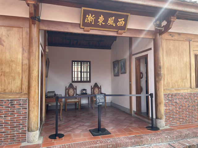 高雄鳳山|鳳儀書院—在紅瓦與書香之間,讀一座城市的記憶 📜🏛️ 高雄鳳山|鳳儀書院—在紅瓦與書香之間,讀一座城市的記憶 📜🏛️