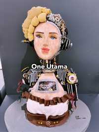 Discover One Utama: A Modern Mega Mall Featuring an Impressive Clay Robot Exhibition