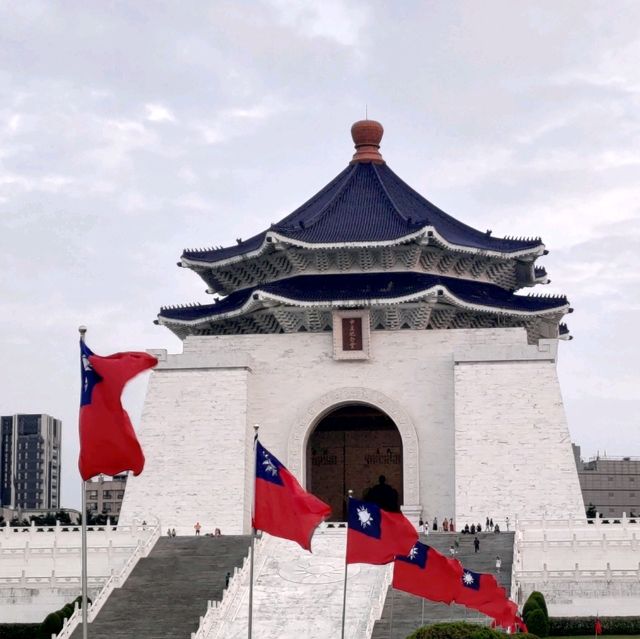 台北超經典、觀光客必來的「中正紀念堂」! 台北超經典、觀光客必來的「中正紀念堂」!