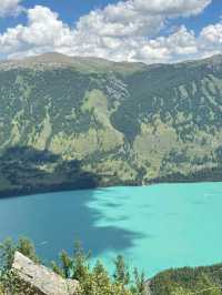 Golden Leaves, Crystal Lakes: The Colors of Altay