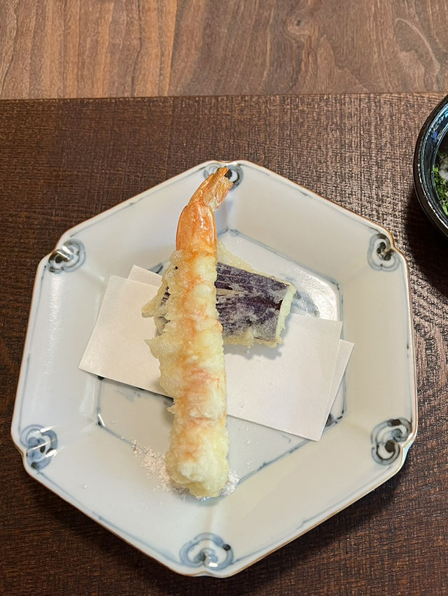 台中｜Isagi 日本料理（潔）—在玻璃窗前看樹影流動，把四季端上桌的無菜單饗宴 🍶🍣