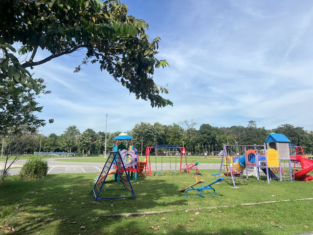 สนามกีฬาโปร่งไผ่ สมาร์ทท่าตูม