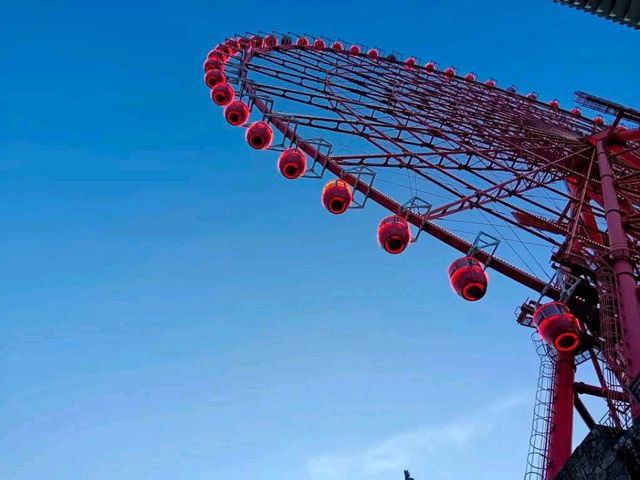 บรรยากาศกลางคืน  Sun Wheel บรรยากาศกลางคืน  Sun Wheel