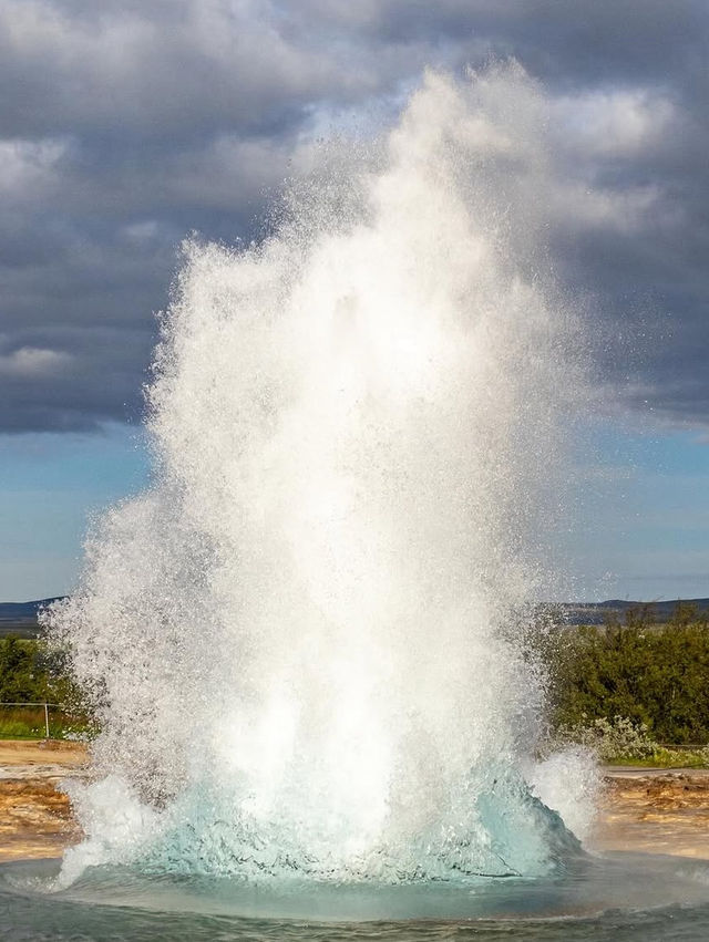 11月暢遊冰島必體驗🔥黃金圈史托克間歇泉震撼時刻！