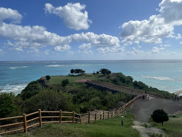 站在海與天空之間，感受最純粹的沖繩藍