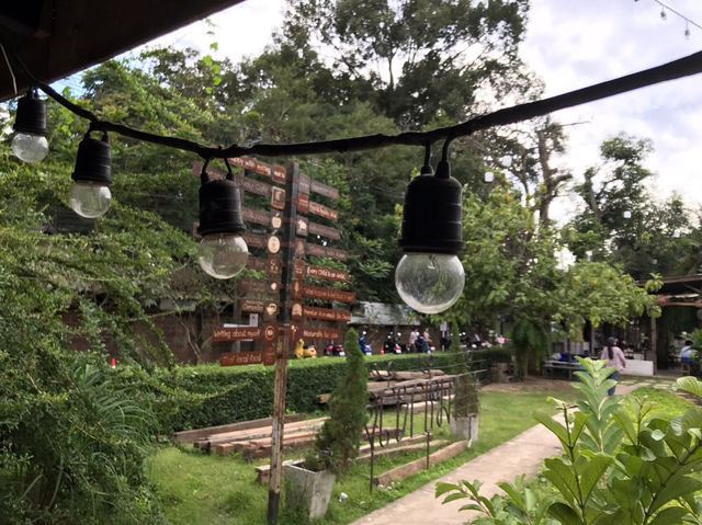 ชุมชนคนชิค : บ้านข้างวัด