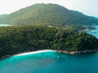 This BREATHTAKING ISLAND makes my kid believe in mermaids!