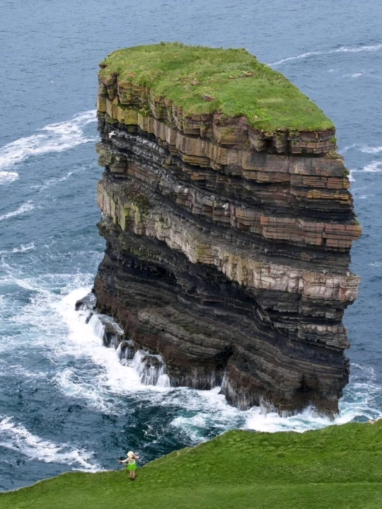 หน้าผาโมเฮอร์ (Cliffs of Moher) | จุดบรรจบของไอร์แลนด์และแอตแลนติก
