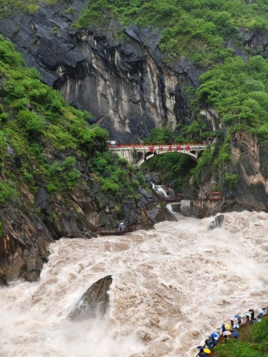🌊 Tiger Leaping Gorge | Nature at Full Volume | Trip.com Yulong