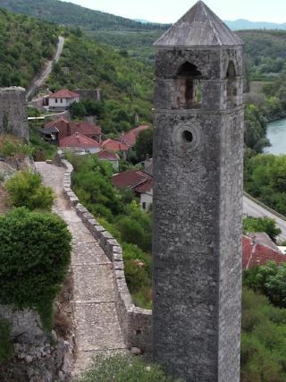 ストンの壮大な城壁：クロアチアの「ヨーロッパの万里の長城」🇭🇷🧱