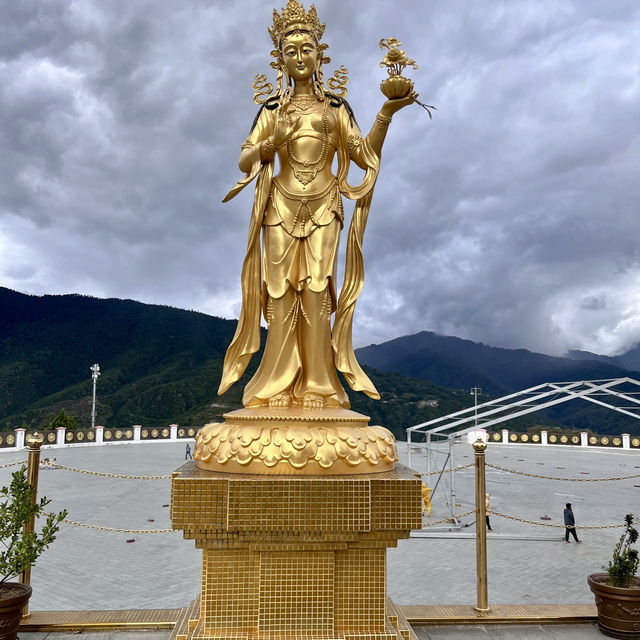 🕉️✨ Awe-Inspiring Buddha Dordenma Statue in Bhutan ✨🕉️