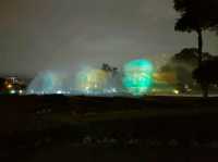  Beautiful park woven with water and light 