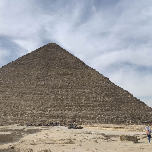 Honeymoon at the pyramids 🤵🏽‍♂️👰🏼‍♀️❤️