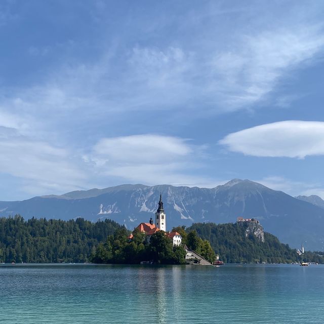 🇸🇮Most Beautiful Lake in Slovenia : Lake Bled🏝