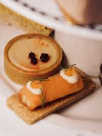 London | Special afternoon tea with pink colour in Mayfair