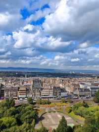 Magnificient Edinburgh Castle 🏴󠁧󠁢󠁳󠁣󠁴󠁿