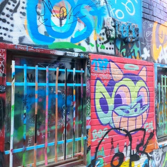 ถนนสาย graffiti จุดถ่ายรูปสุดฮิปที่ Ghent