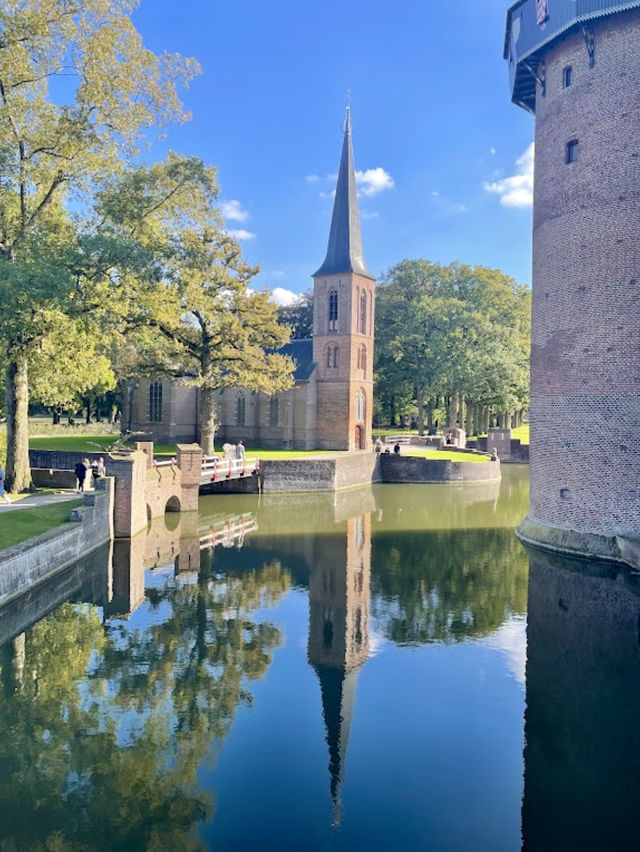 【オランダ🇳🇱】湖に囲まれた幻想的なデ・ハール城、ユトレヒトの隠れた名所🏰🤍