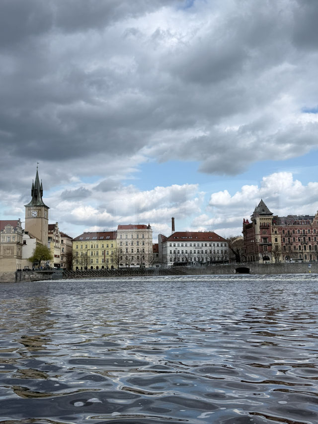 🇨🇿 伏爾塔瓦河遊船（Pražské Benátky - vyhlídkové plavby Praha） ⛴️