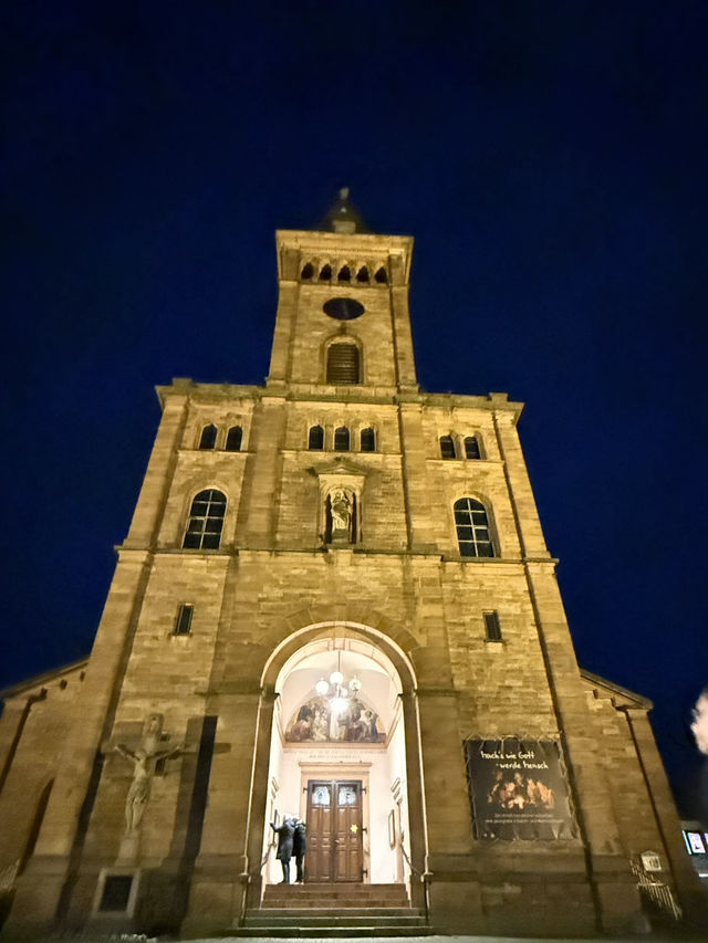 🌟🙏 A Silent Night in Lauf, Germany – Christmas Mass in Timeless Peace 🎄⛪ 